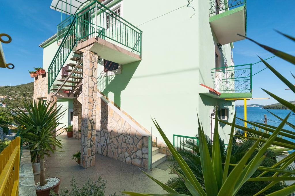 Apartment Stojan A1 Marina Luaran gambar