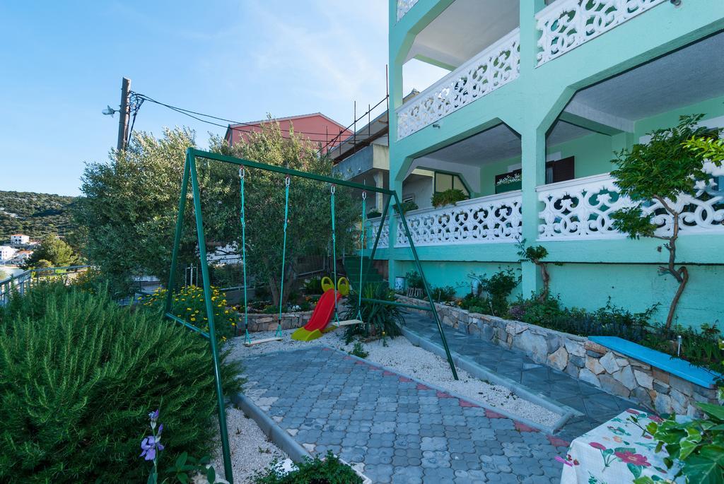 Apartment Stojan A1 Marina Luaran gambar