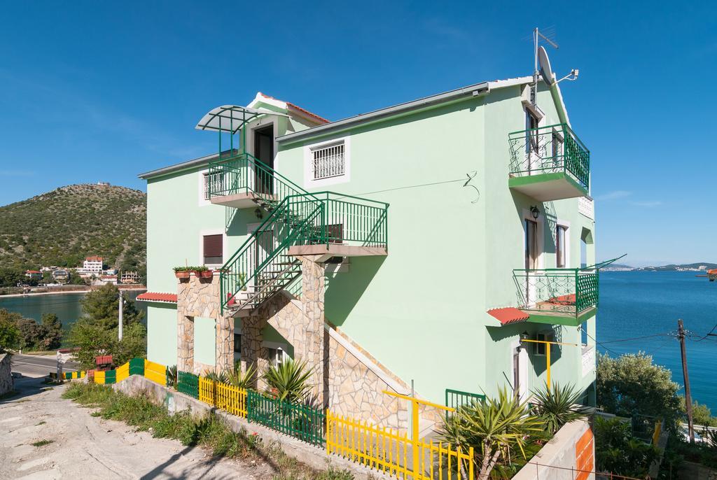 Apartment Stojan A1 Marina Luaran gambar