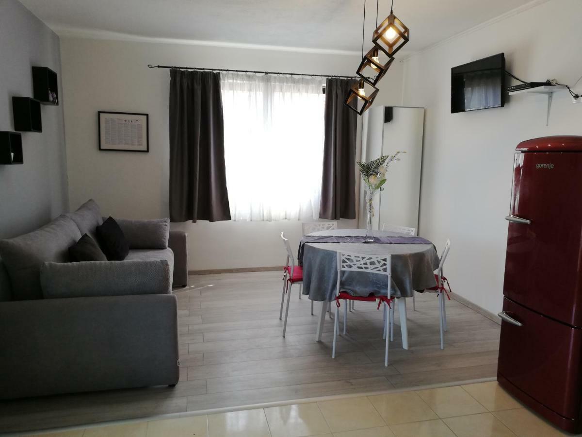 Apartment Stojan A1 Marina Luaran gambar